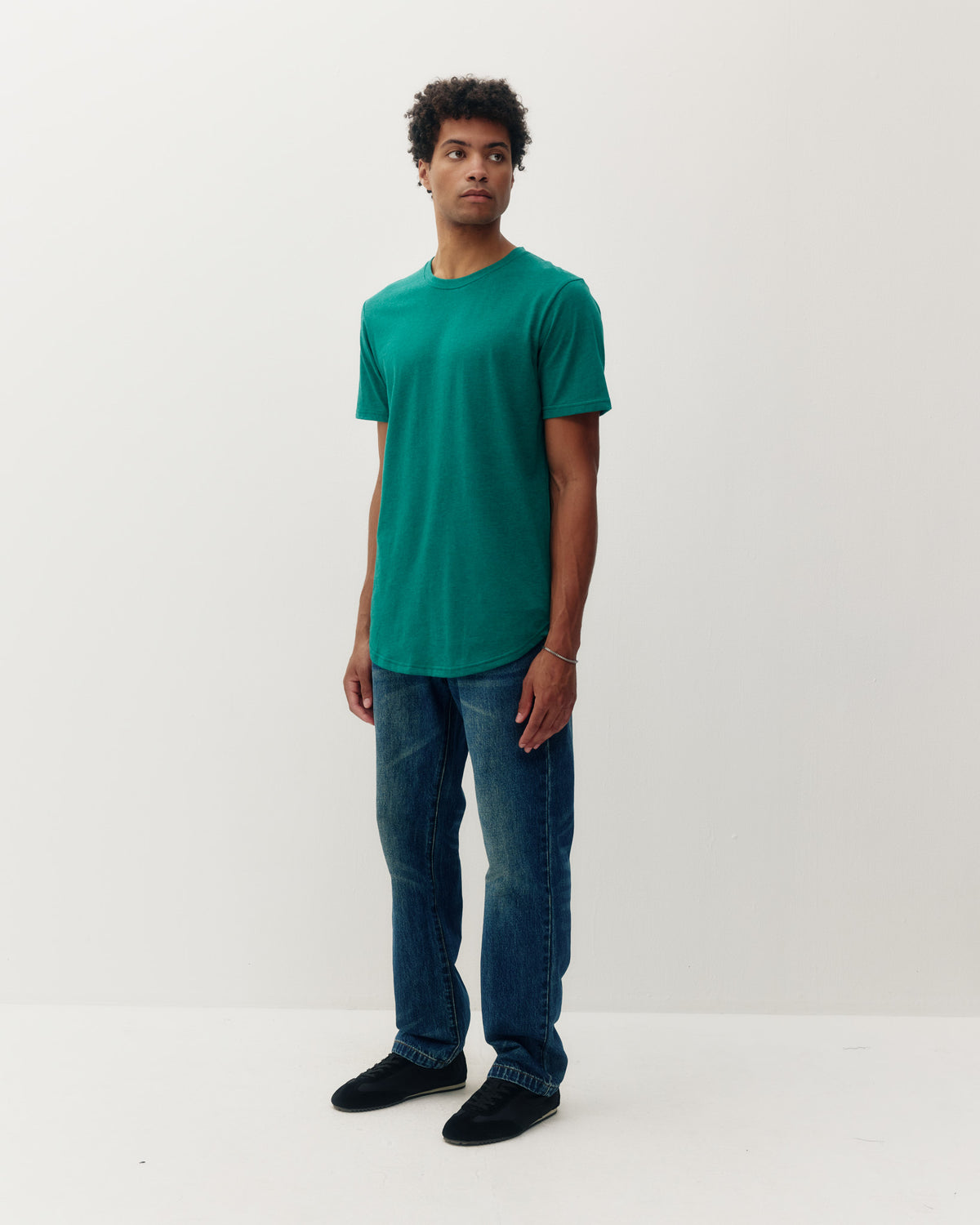 Eazy Scoop Tee