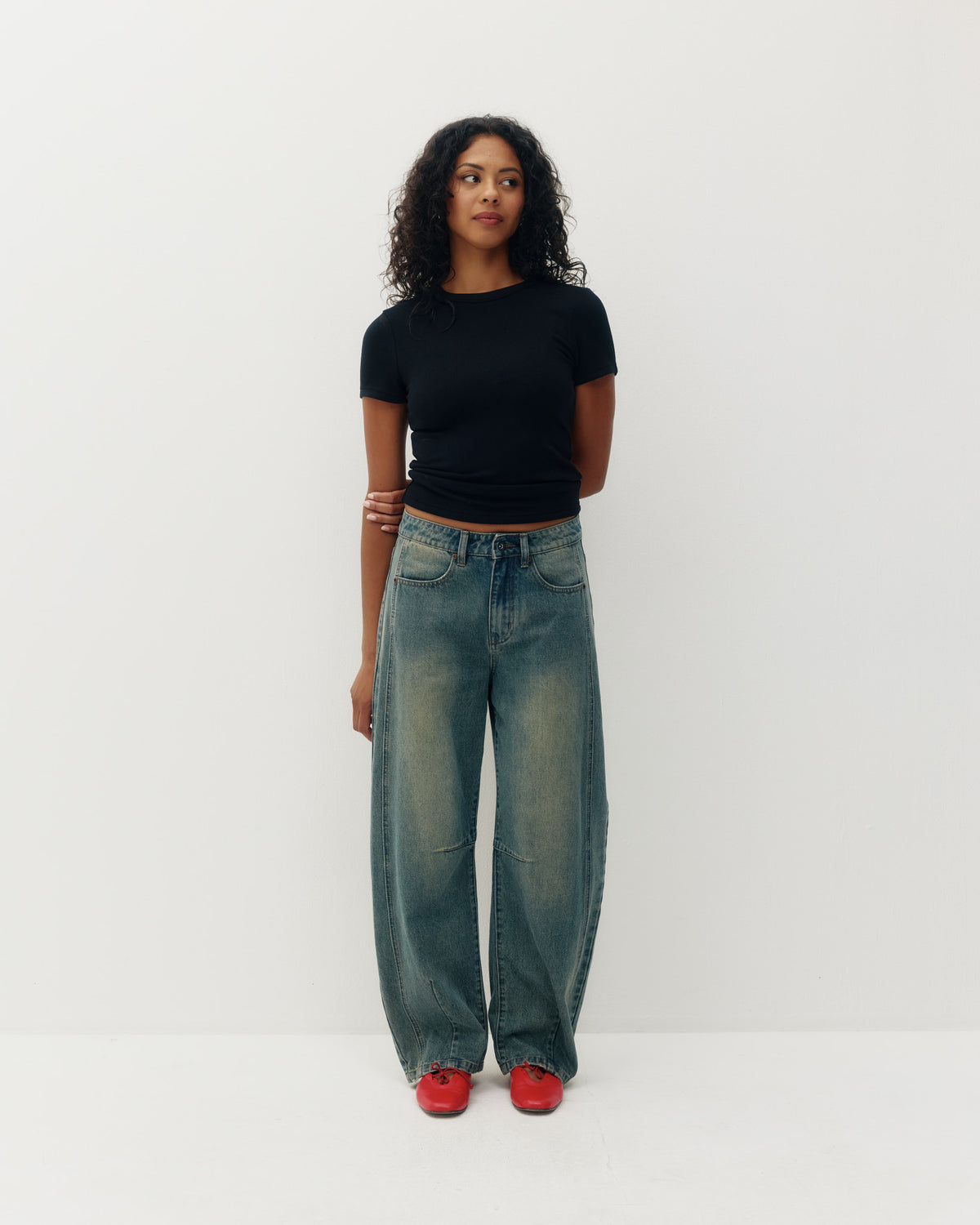 Jacqueline Barrel Leg