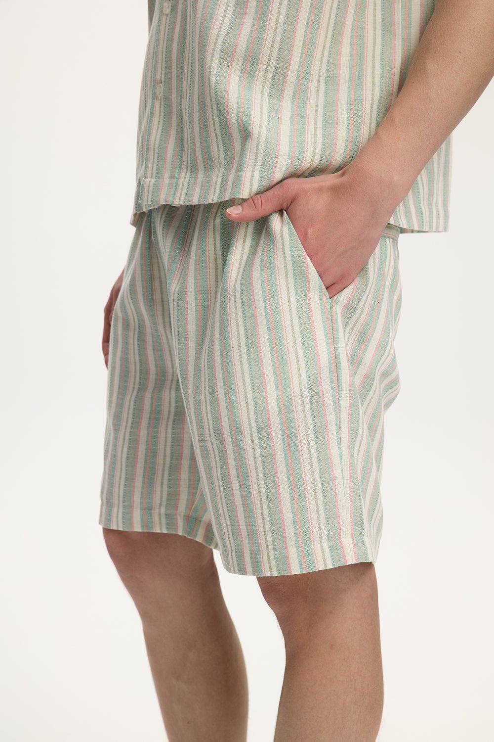 Short rayé en lin