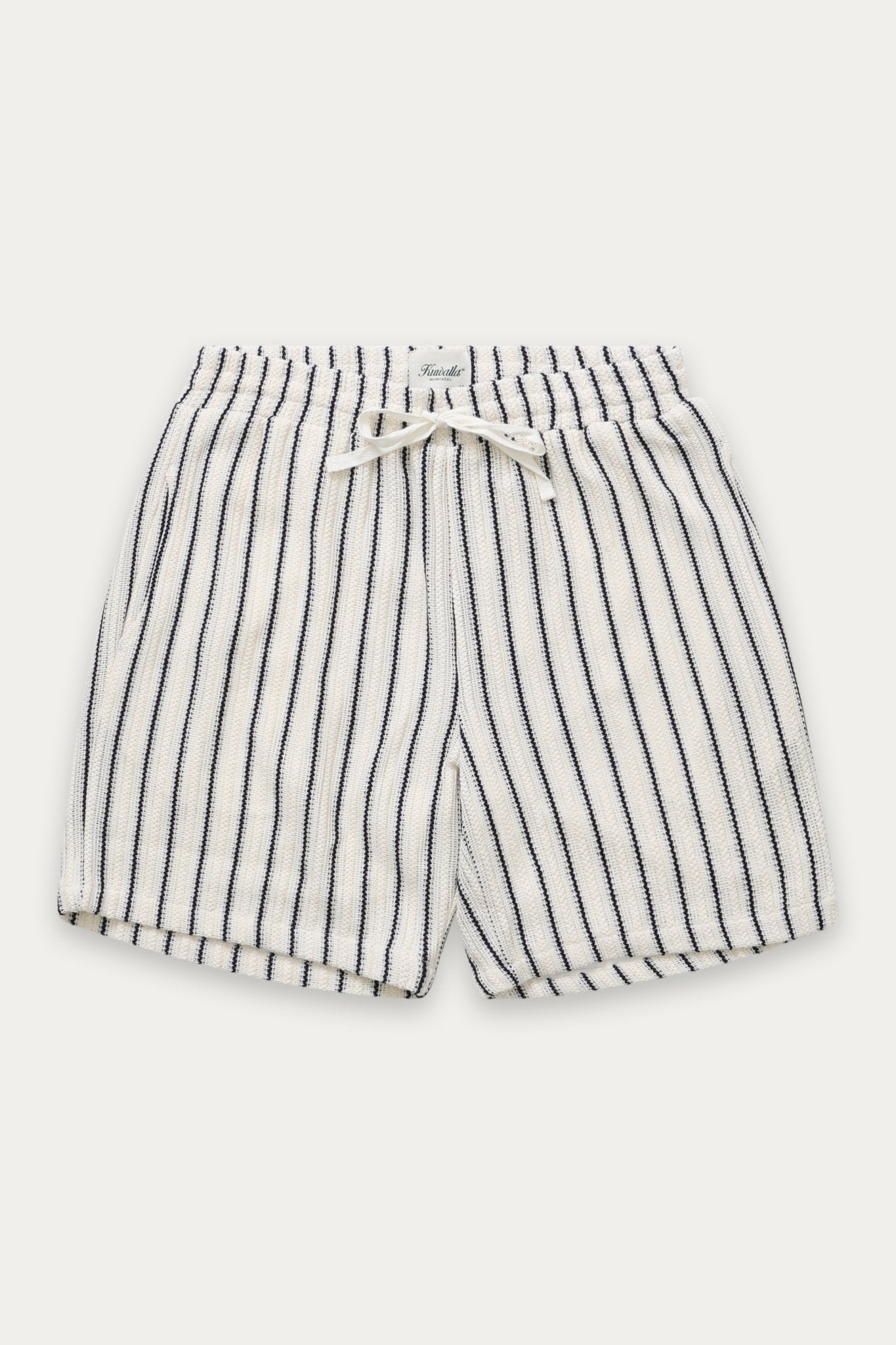 Short rayé au crochet