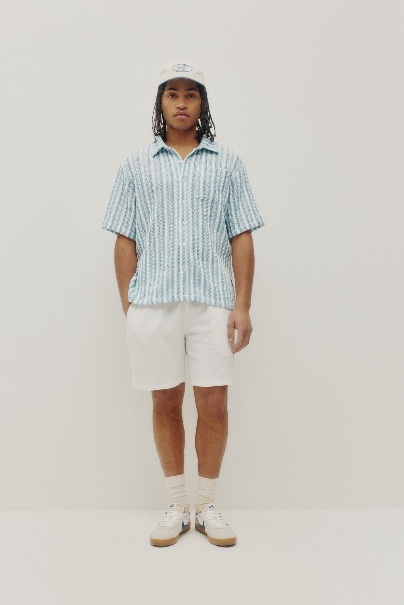 Chemise rayée en crochet