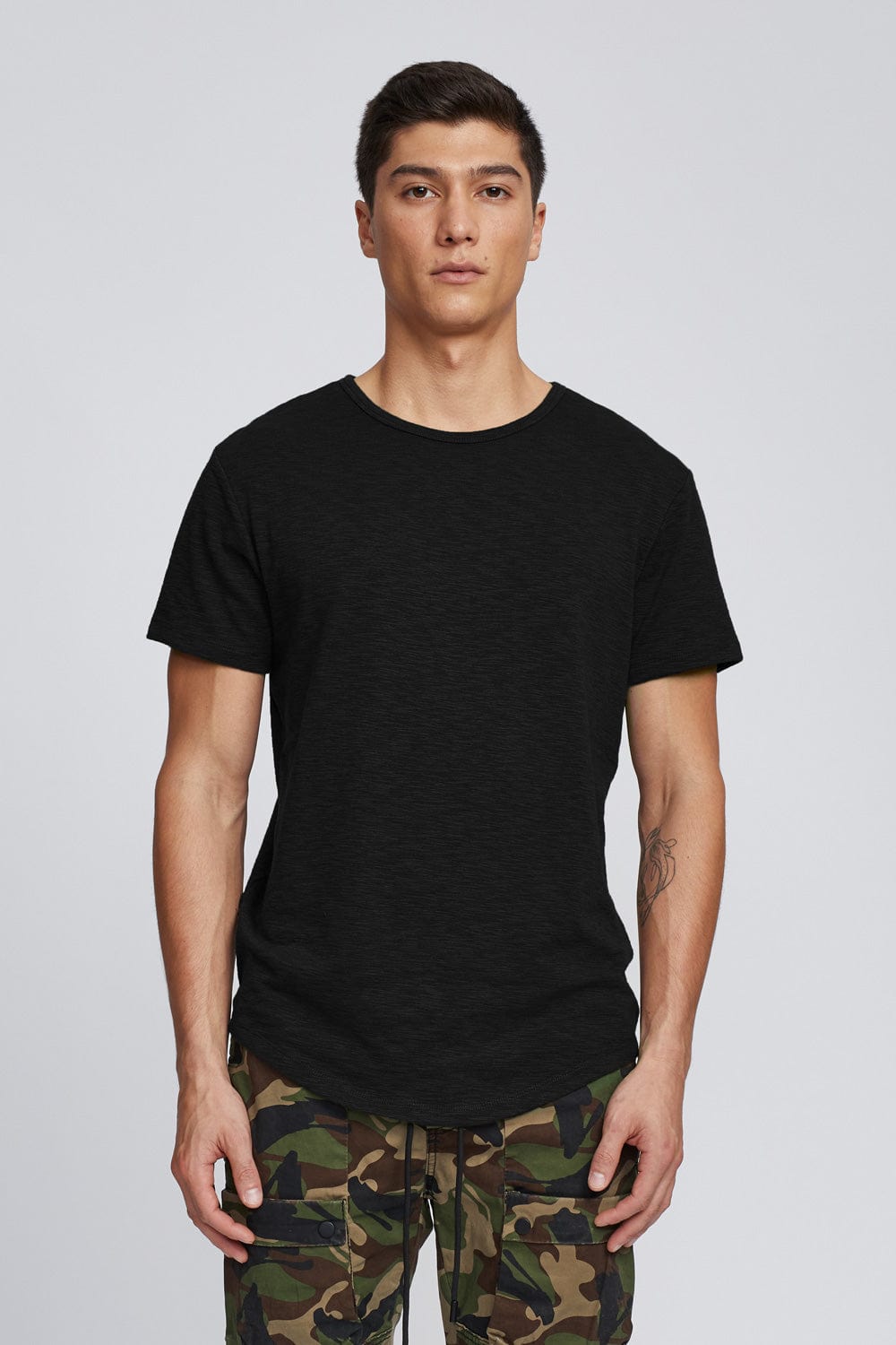 T-shirt flammé asymétrique