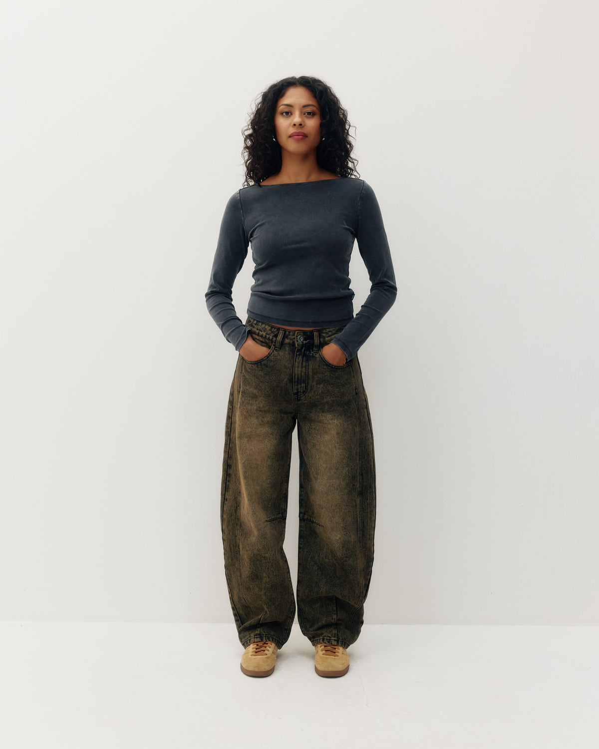 Jacqueline Barrel Leg