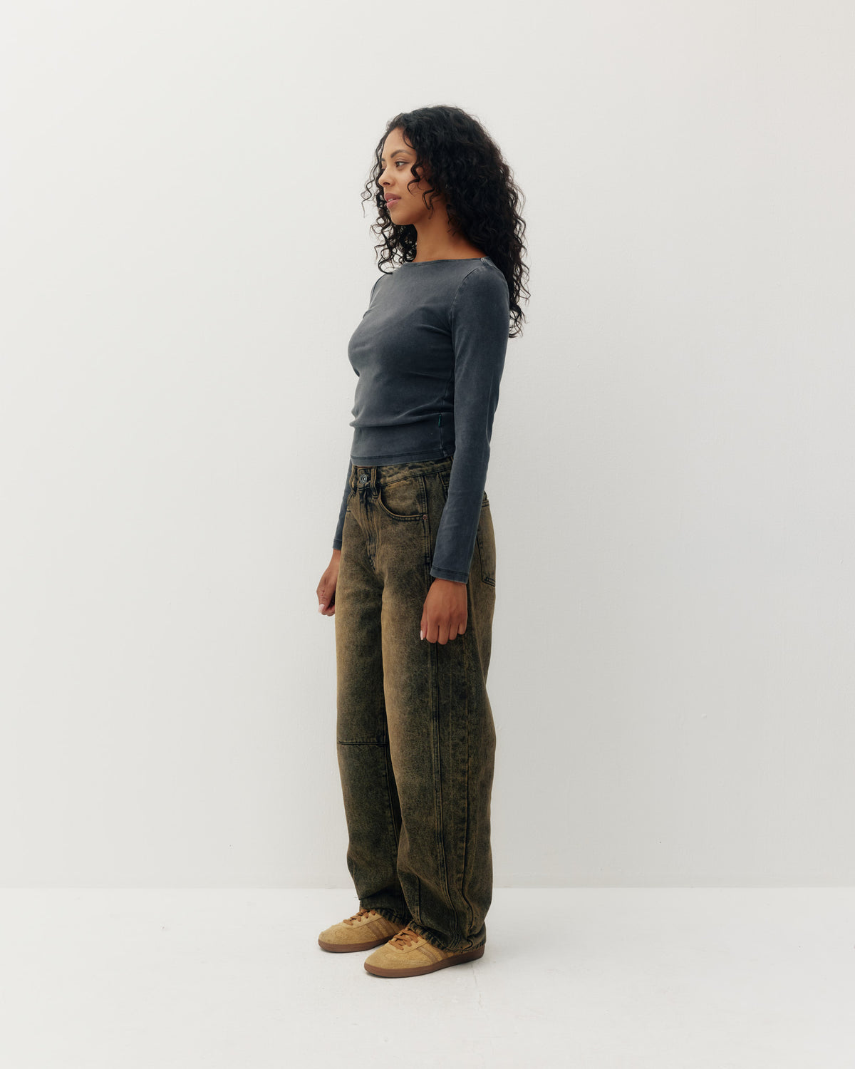 Jacqueline Barrel Leg