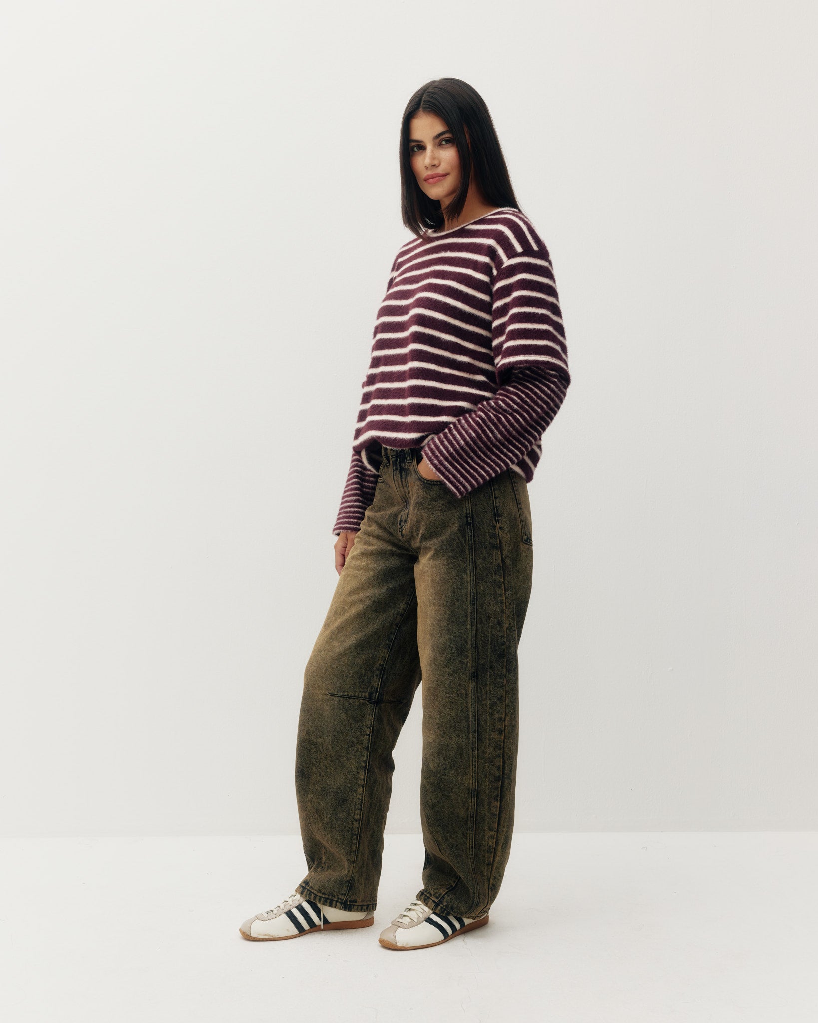 Jacqueline Barrel Leg