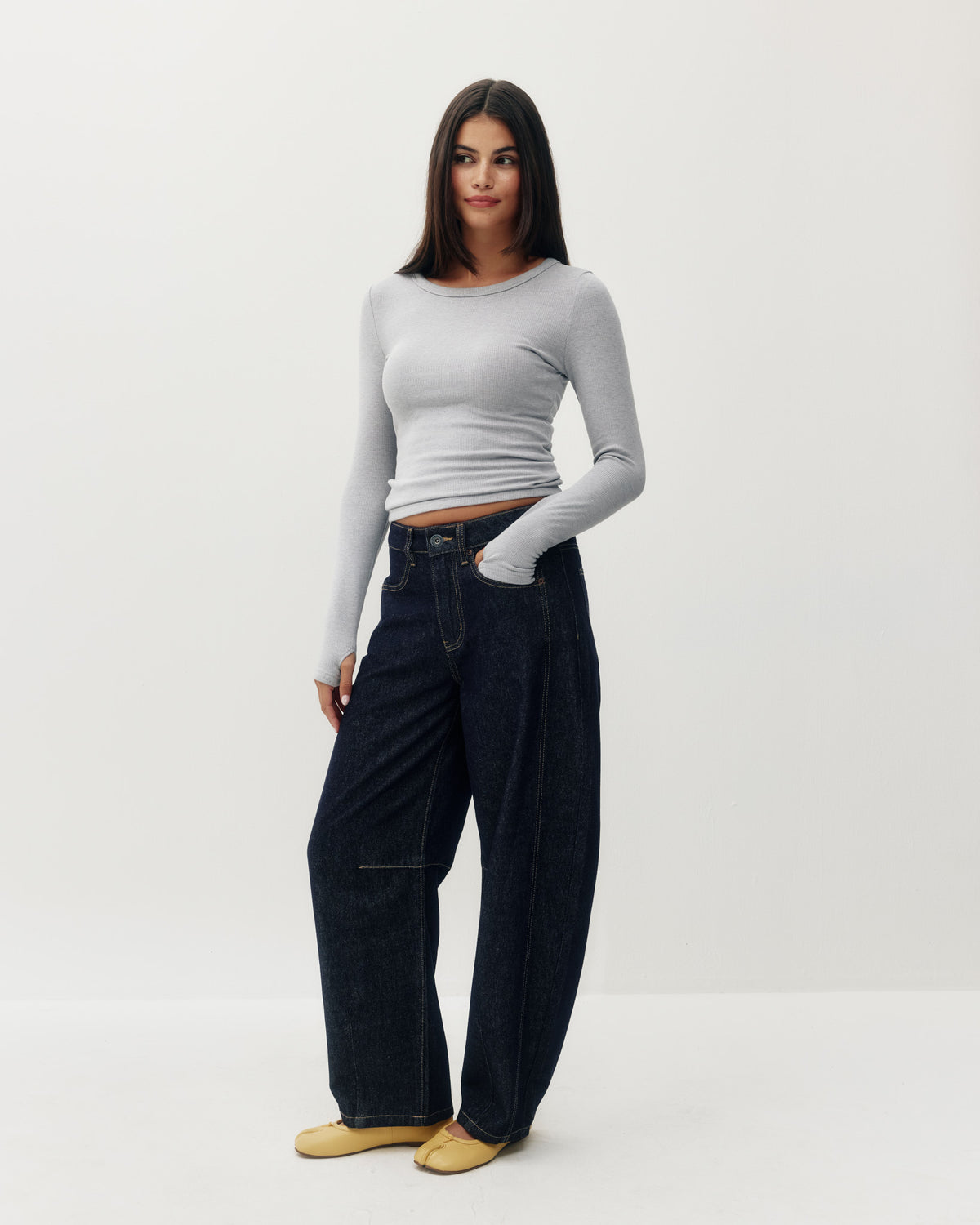 Jacqueline Barrel Leg