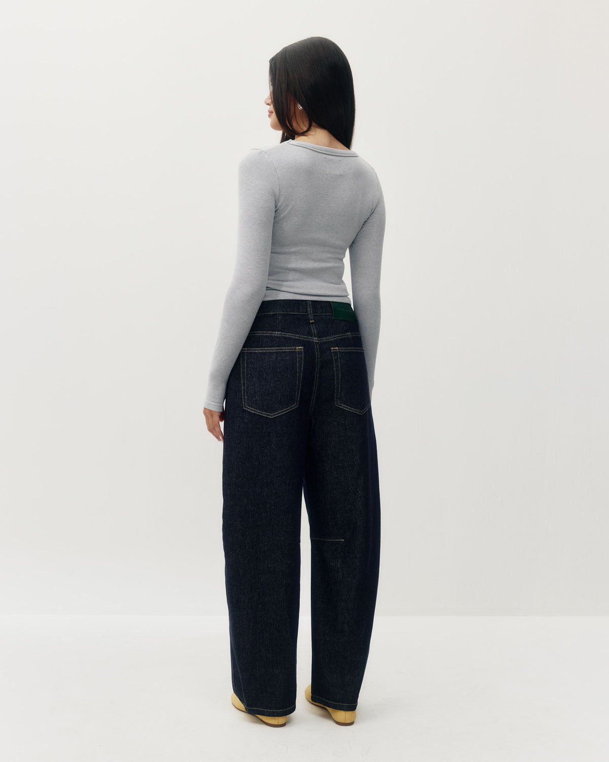 Jacqueline Barrel Leg
