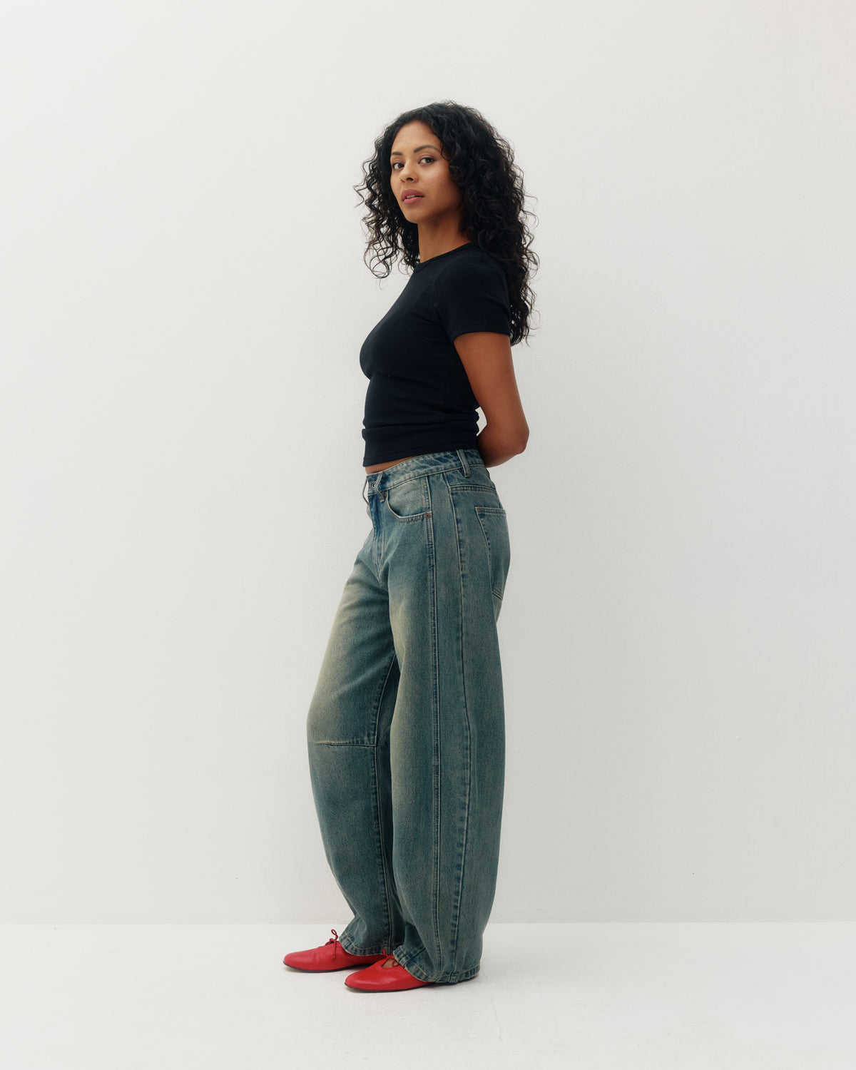 Jacqueline Barrel Leg