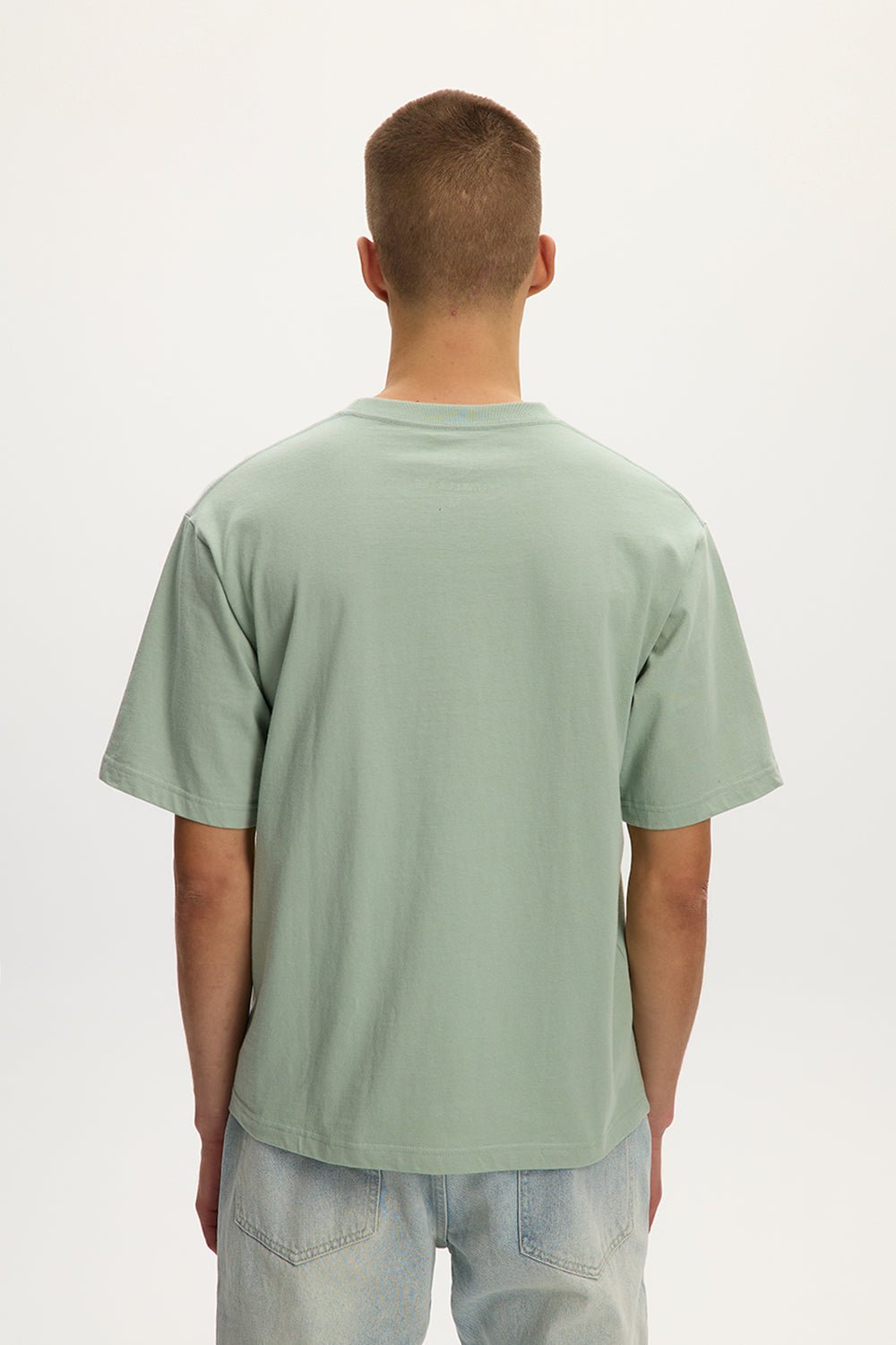 Eazy Box Tee