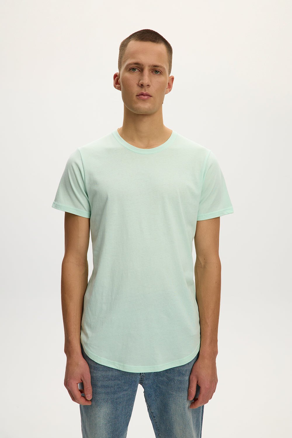 Eazy Scoop Tee