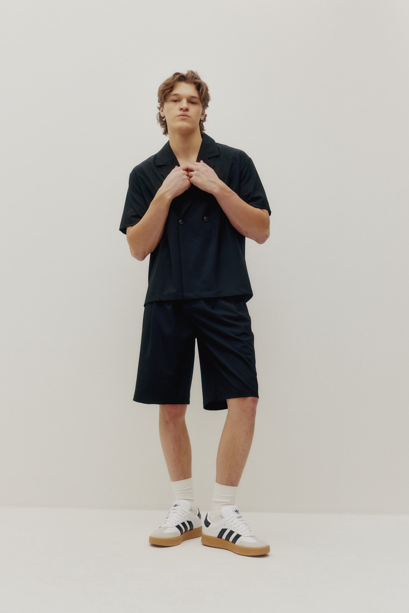 Double Pleated Shorts BLACK | KUWALLA TEE