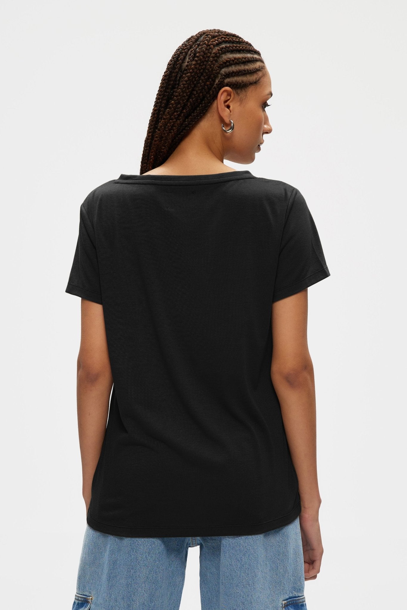 Essential V-Neck Tee