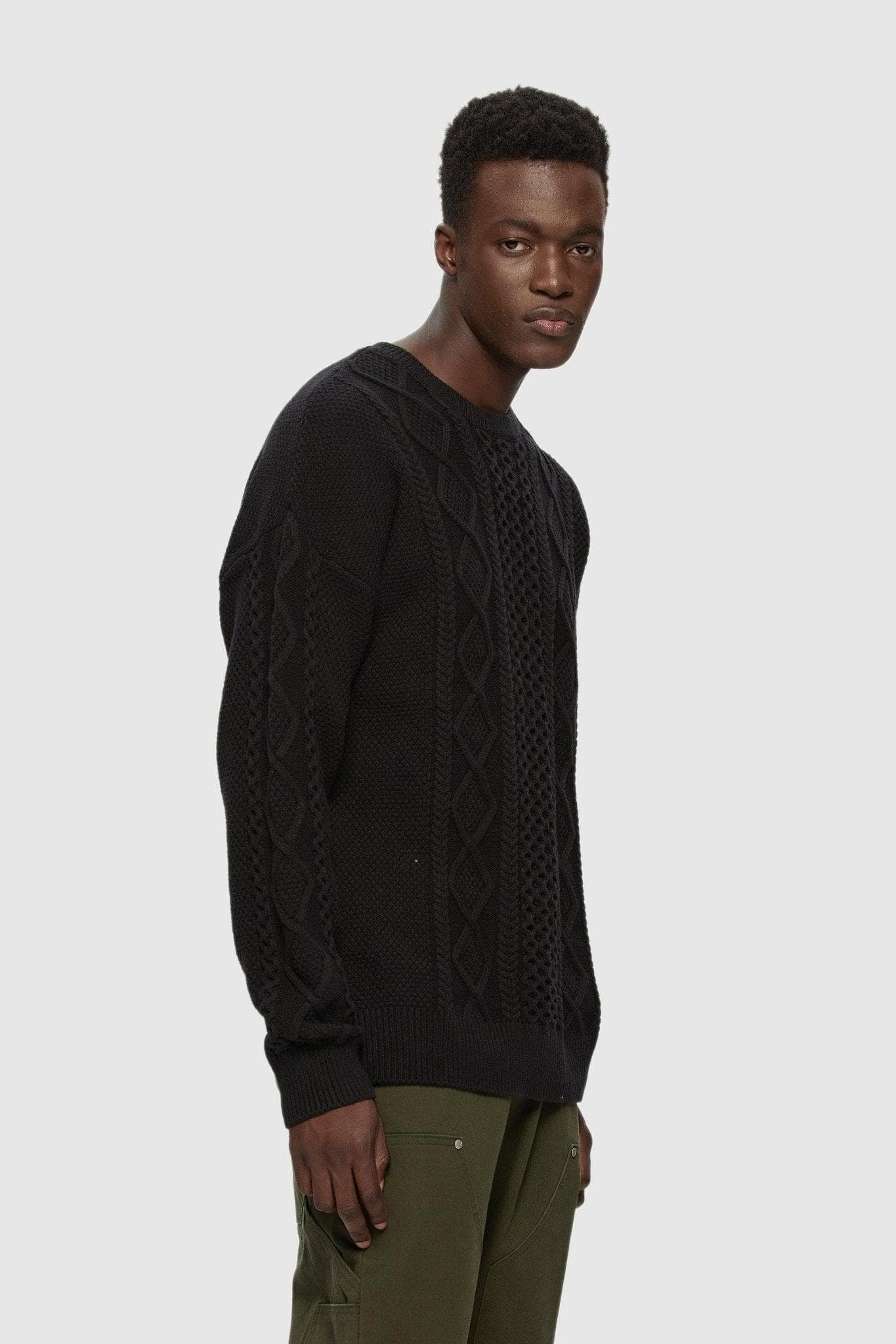 Cable Knit Sweater Black⎟KUWALLA TEE